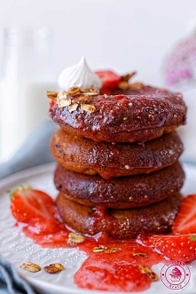 Owsiane oponki z truskawkami - Wypieki Beaty