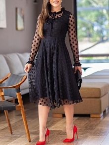 Polka Dot Sheer Mesh Long Sleeve Dress
Rozmiar: S, M, L, XL
Kolor: black