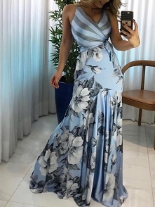 Floral Print Wrapped Tied Side Maxi Dress 
Rozmiar: S, M, L, XL
Kolor: blue