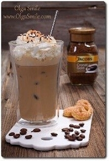 KAWA MROŻONA JACOBS Z BITĄ ŚMIETANĄ I SKÓRKĄ POMARAŃCZOWĄ