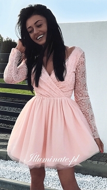 Śliczna brzoskwiniowa sukienka z pięknie mieniącą się górą :3 tylko w kolekcji Illuminate <3