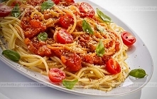 Makaron z pomidorami i tuńczykiem