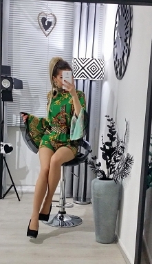 Kombinezon we wzorki zielon...