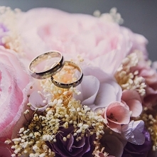 Ślub Pełen Miłości to ogólnopolska akcja ślubna Stowarzyszenia WIOSNA, która pomaga zorganizować zbiórkę pieniędzy na działalność i rozwój Szlachetnej Paczki lub Akademii Przysz...