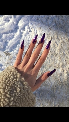 fiolet pyłek paznokcie