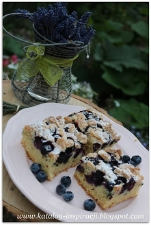 Placek budyniowy z borówkam...