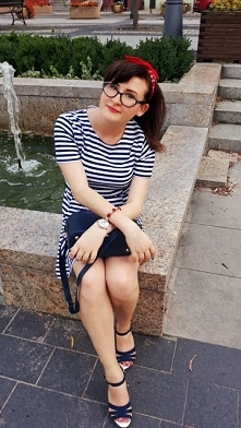Czerwona bandama i sukienka w paski. Plażowo i marynistycznie. Jest nowy wpis na blogu. Zaprasza.