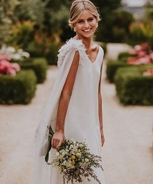 Piękne ramiona sukienki