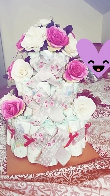 Tort z pieluch ! Prezent / ozdoba Baby shower.

Własnoręcznie robione tory z pieluch na zamówienie.