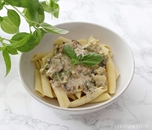 Makaron penne w kremowym so...