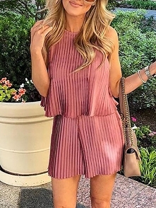 Solid Pleated Sleeveless Casual Romper
Rozmiar: S, M, L, XL
Kolor: rose red