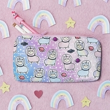 Piórnik kosmolamy to najlepszy prezent dla pociechy, która obawia się pierwszego dnia w nowej szkole!