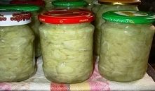Ogórki z czosnkiem na zimę