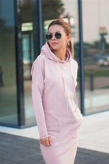 Sukienka z kapturem różowa