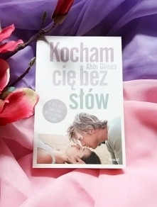 West Ashby jest przystojny,...