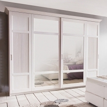 Szafa z drzwiami przesuwnym...