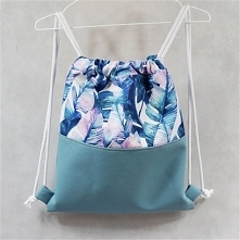 Plecak szyty w mojej pracowni. :) Bardzo pojemny, w środku posiada kieszonkę. Kliknij w zdjęcie aby poznać cenę. :) Zapraszam! everywearpl