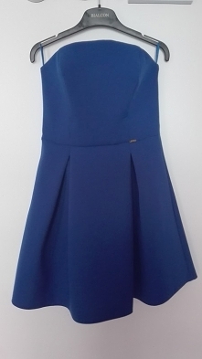 Sprzedam sukienkę bez ramiączek z kieszeniami, 75zł.