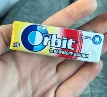 Truskawkowo bananowa guma orbit bez cukru ! Bardzo dobra, polecam !