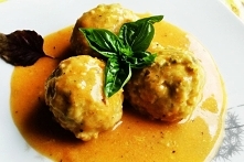 Dietetyczne pulpety drobiowe w sosie pomidorowym