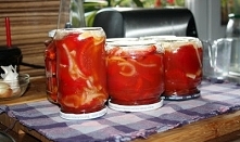 Papryka marynowana w soku pomidorowym