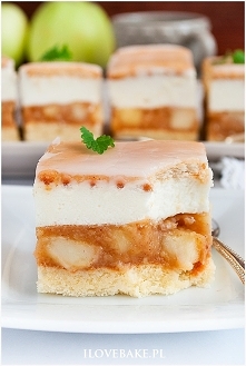 Ciasto kostka jabłkowa