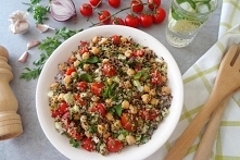 Aromatyczna sałatka z komos...