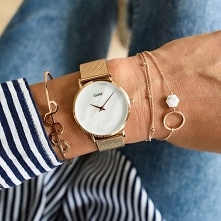 Zegarek Cluse CL30047
Mesh Rose Gold/White Pearl to model, którego tarcza została wykonana z masy perłowej! Przypadnie on do gustu kobietom, które pragną wyróżnić się z tłumu i ...