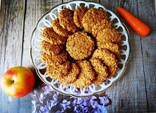 Ciasteczka Owsiane z Jabłkiem i Marchewką.
Na Zdrowy Początek Dnia.

Składniki:

pół średniej marchewki
pół jabłka średniej wielkości
100 g płatków owsianych błyskawicznych
100 ...