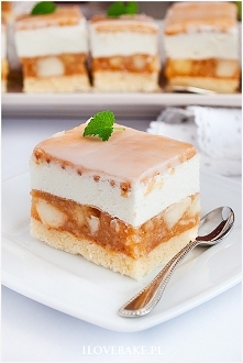 Ciasto kostka jabłkowa