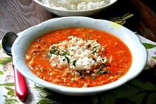 rozgrzewająca zupa gołąbkowa 

Bardzo pożywna i smakowita zupa, do tego tania i wychodzi jej naprawdę sporo, na drugi dzień chyba jeszcze lepsza

0,5 główki średniej białej kapu...