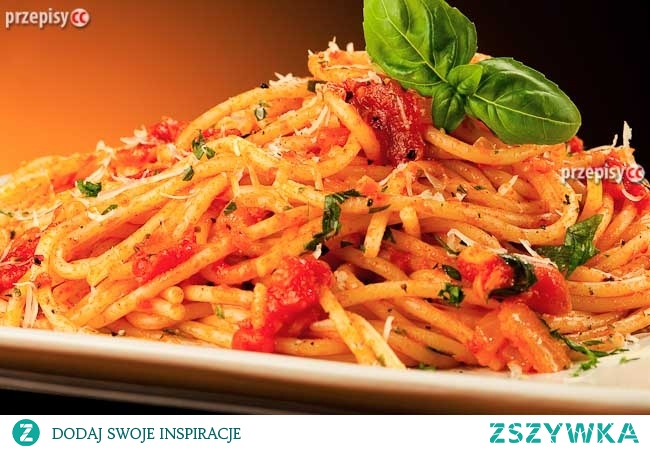 Spaghetti z sosem pomidorowym