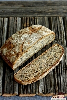 Chleb 3 ZIARNA na żytnim zakwasie