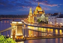 Budapeszt z lotu ptaka nocą. Więcej puzzli na puzzlefactory.pl, zapraszamy :)