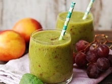 szpinak   nektarynka   winogrona   woda kokosowa