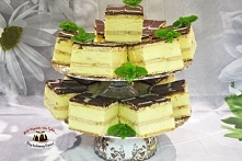 Sernik gotowany z budyniem bananowym