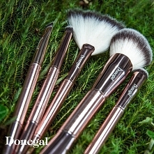 Przedstawiamy nasze nowości - podwójne pędzle Duo Brushi.

Duo Brushi by Donegal