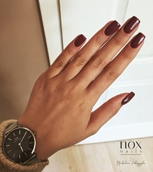 Dzisiaj u nas nie może zabraknąć wyjątkowej Miss Burgundii czyli połączenia barwy bordowej i fioletowej 