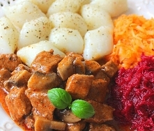 Gulasz Wieprzowy (ze Schabu) z Pieczarkami