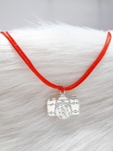 Delikatna bransoletka dla fanek fotografii <3
klinkij w zdjęcie i kup już za 41,99zł
zapraszamy sklep ANDAJewellery.pl