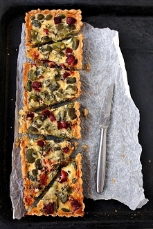 Bób, boczek i męska tarta