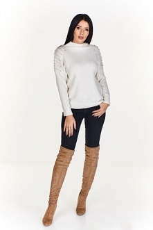 Wełniany sweter z perłami