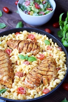 Makaron z pieczonym kurczak...