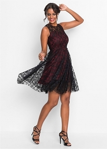 Sukienka mała czarna koronkowa
link w komentarzu