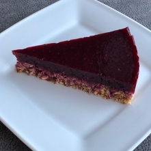 Leśna tarta bez cukru, bez tłuszczu, bez glutenu, bez laktozy i bez pieczenia. Przepis po kliknięciu w zdjęcie :)