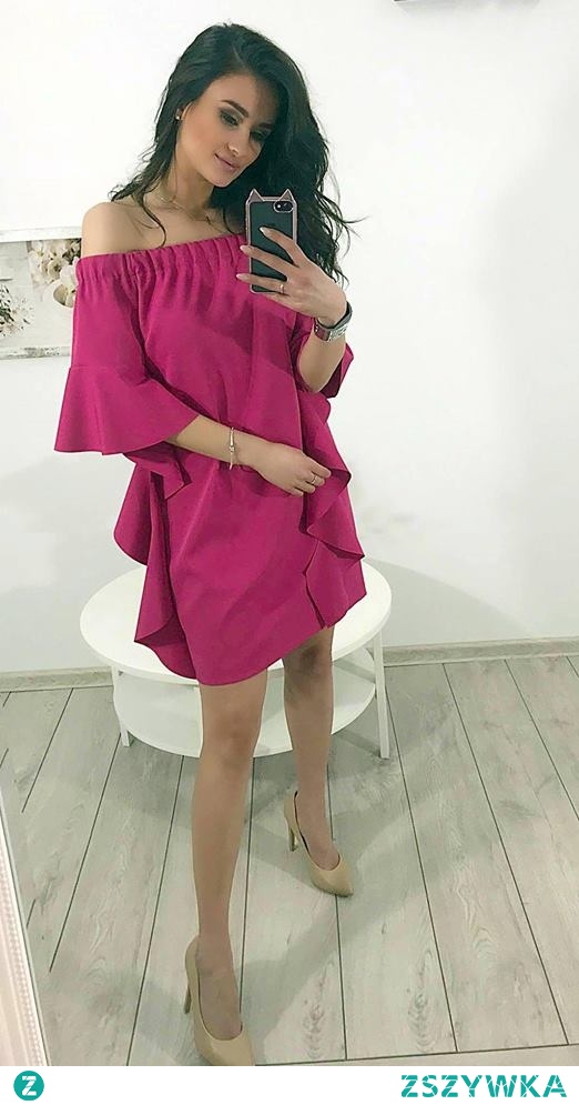 Sukienka odkryte ramiona