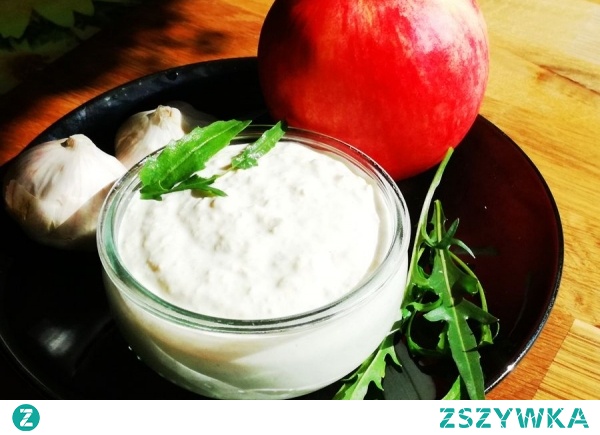 Gęsty sos chrzanowy