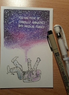 inspirowane zdjęciem z internetu;) +moje drobne zmiany. Rada dla was- nie starajcie się za bardzo się przy tworzeniu,bo coś się zepsuje:') [*] napis...
prezent dla koleżanki ♡