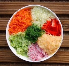 Kolorowa surówka warzywna