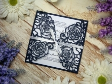 Laserowo wycinane zaproszenie ślubne Różany Ogród, więcej wzorów na stronie jotstudio.pl